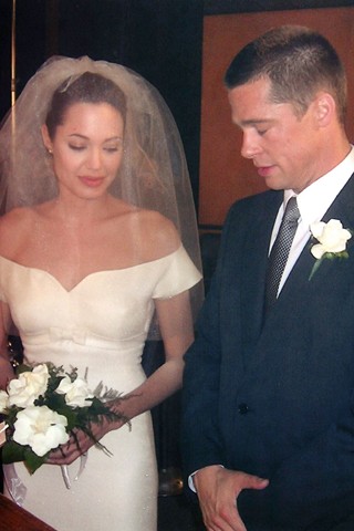Анджелина Джоли и Брэд Питт решили узаконить отношения.